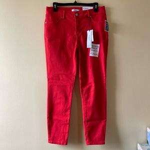 Women’s Modern Fit High Waisted Ankle Jeans